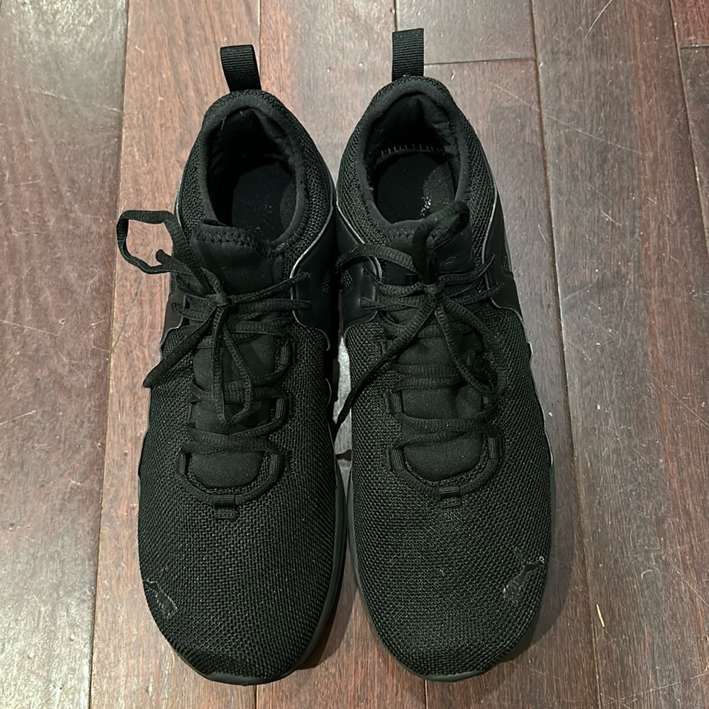 Black Puma Sneakers size 11